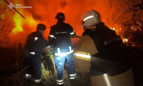 У День рятівника росіяни вдарили по підрозділу ДСНС у Ніжині: один рятувальник загинув, ще двоє постраждали