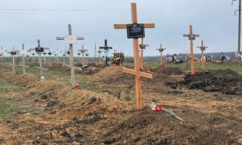 В Ізюмі перепоховали 449 людей, які загинули під час російської окупації