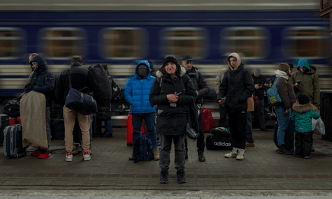 «Радимо лягати ногами до вікна». Евакуація пасажирів та інші правила безпеки на залізниці під обстрілами