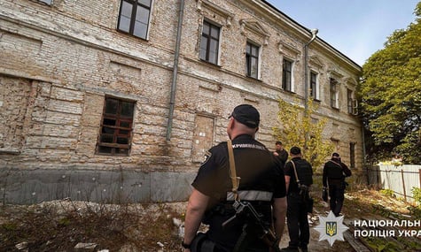 У Києві помітили людські кістки й черепи в пакетах. Виявилося, що це археологічні знахідки