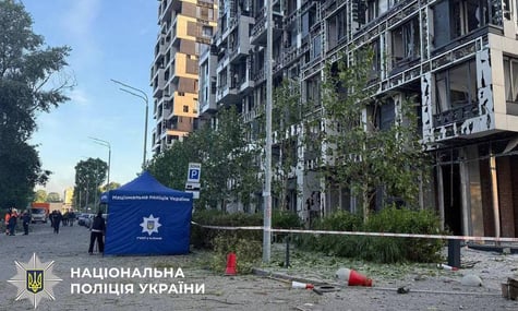 Наслідки російської атаки у Шевченківському районі Києва