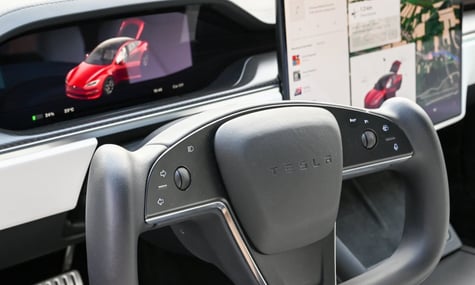У Європі продажі Tesla впали на 40%, а кількість китайських BYD зросла втричі