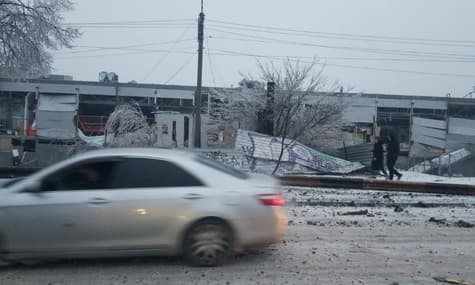 Атака рф на Дніпропетровщину: відомо про десятки поранених у Новомосковську і пошкодження ТЦ у Кривому Розі