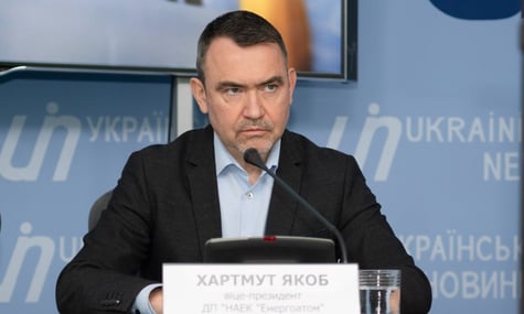Справа Міндіча: Уряд вирішив «терміново» відсторонити віцепрезидента «Енергоатому» Якоба Хартмута