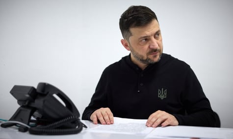 Зеленський заявив про «чутливі питання» на зустрічі з фракцією: Будуть рішення