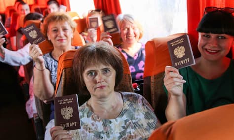 Юридичний переворот. Як у «ДНР» вирішили лишити поза законом жителів із паспортами України