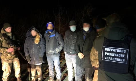 На Закарпатті двоє чоловіків намагалися незаконно переправити до Угорщини трьох громадян Сирії — прикордонники