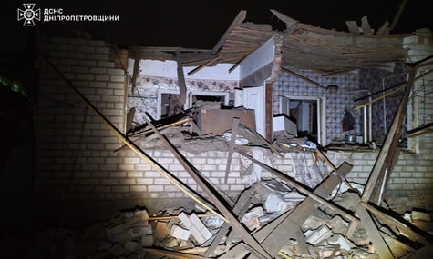 росіяни обстріляли Дніпропетровщину: загинув 12-річний хлопчик, а його батьки постраждали