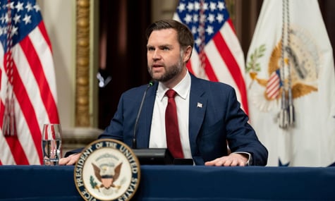 «Ми говоримо про кілька квадратних кілометрів». Венс про територіальне питання на переговорах між Україною та рф