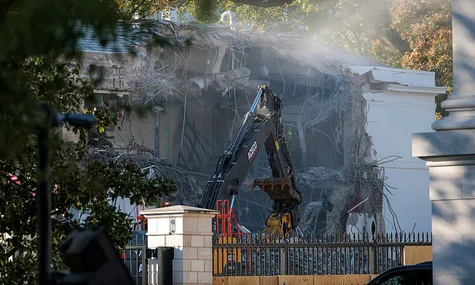 В адміністрації Трампа заявили, що будівництво бальної зали Білого дому є питанням національної безпеки