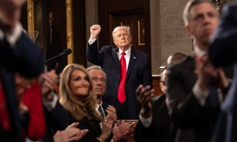 Раніше називав це «шахрайством». Трамп проголосував поштою на виборах у Флориді, хоч міг сходити особисто