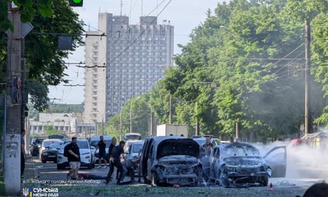 россияне ударили по центру Сум. Есть погибшие и много пострадавших (ОБНОВЛЕНО)