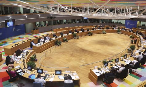 Ухвалення шостого пакета санкцій проти рф та нові €9 млрд допомоги для України: головне за ніч 31 травня