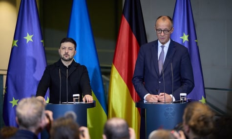 Канцлер Німеччини Фрідріх Мерц та президент України Володимир Зеленський під час пресконференції у Берліні, 15 грудня 2025 року