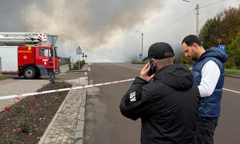 Війська рф атакували ТЦ на Рівненщині. Є постраждалі, людей просять зачиняти вікна