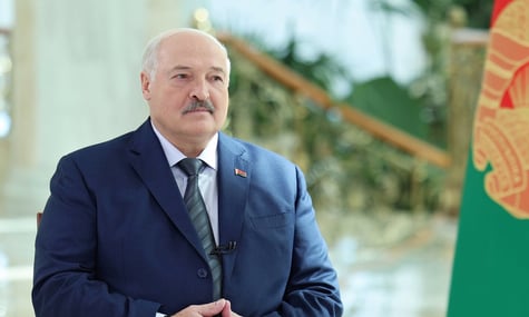 Лукашенко розповів, як пожартував під час розмови з Трампом: Дональде, якісь вороги втрутилися