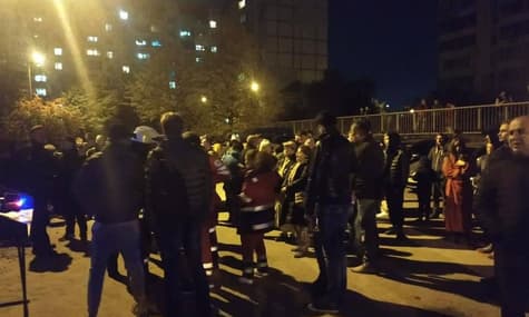 Под Киевом мужчина поджег дверь квартиры бывшей жены и едва не погиб сам
