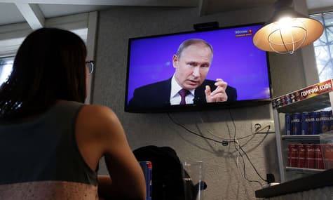 Зеленский, Медведчук и паспорта для жителей Донбасса: что сказал Путин во время «прямой линии»