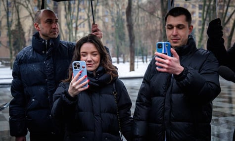 У Харкові запустили тестування 5G. Першими технологію випробували молодята, які одружилися в «Дії»