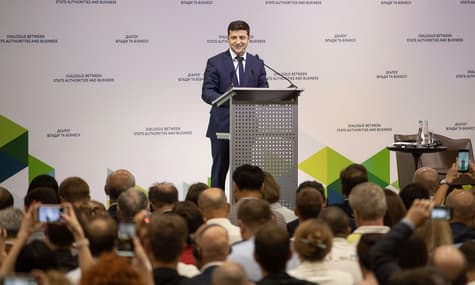 Без пошлины и штрафов: что меняют для бизнеса отмененные Зеленским указы