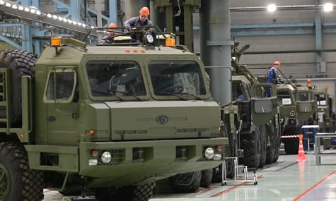 Від інженерів «Іскандерів» та «Цирконів» до криптобірж. Україна запровадила новий пакет санкцій проти рф