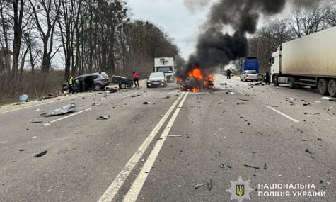 На Львівщині авто вибухнуло після зіткнення в аварії. Не минулося без жертв