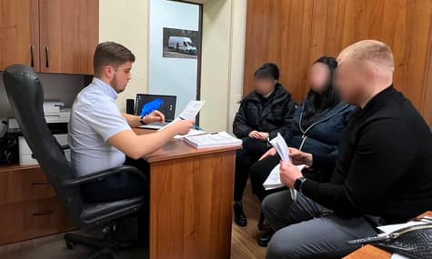 Морили голодом и насиловали: в Киевской области будут судить мать и ее сожителя за насилие над детьми — полиция