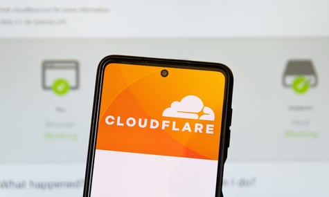 Cloudflare пояснив причину збою, який паралізував роботу сайтів у всьому світі: Із кібератакою це не пов’язано
