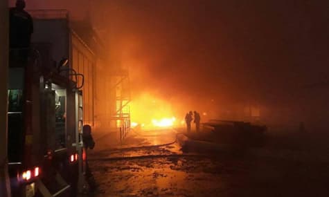 Під Одесою горить маслопереробний завод: залучено понад 70 рятувальників та пожежний поїзд