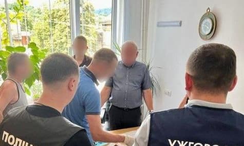 На Закарпатті затримали голову військово-лікарської комісії: допомагав уникнути мобілізації
