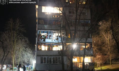 росіяни вночі вдарили по Запоріжжю: постраждали три людини