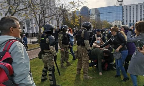 У Хабаровську вперше за три місяці розігнали антиурядовий протест. Там вимагають звільнити затриманого губернатора
