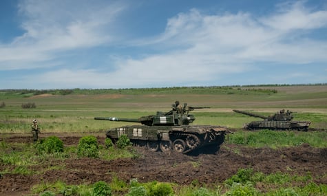 «Читали їхні панічні повідомлення». Під час наступу на півдні українські військові наводили вогонь на росіян, зламавши їхні телефони — Telegraph