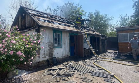 В Харьковской области три человека погибли в результате российского обстрела из реактивной артиллерии (ДОПОЛНЕНО)