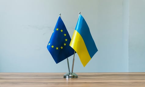 Пішли на канікули до вересня. Угорщина вдруге заблокувала відкриття нових кластерів ЄС для України та Молдови — медіа