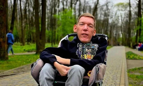 У справі Назарія Гусакова затримали його друга. Той намагався втекти та травмував поліціянта — «РБК-Україна»