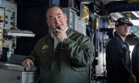 Не встигав реалізовувати програму лінкорів класу «Трамп». NYT дізналося причину раптового звільнення міністра ВМС США