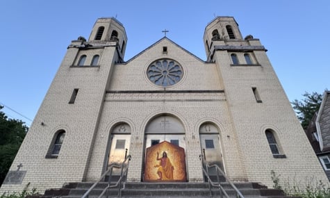 У Чикаго продали українську греко-католицьку церкву з унікальною фрескою та вітражами. Що сталося?