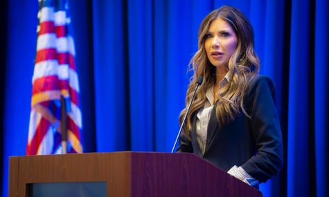 Афганець, який стріляв у нацгвардійців США, «радикалізувався» вже в Америці — вважає міністерка Ноем