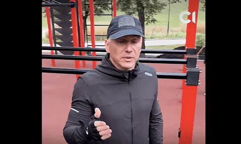 «Зруйнували мені тренування». Директор ДБР відповів журналістам, які хотіли запитати про 143 квартири його брата