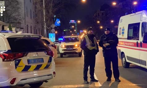 Розстріл автівки в центрі Києва: що відомо поліції?