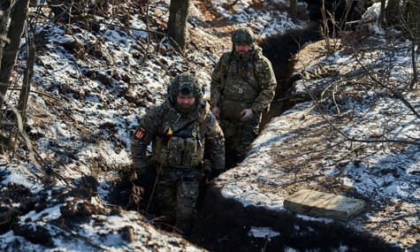россия усиливает свою группировку войск на Лиманском и Бахмутском направлениях — сводка Генштаба