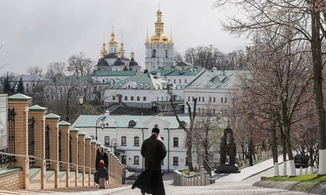 Киево-Печерскую Лавру закрывают на карантин: там более 90 инфицированных