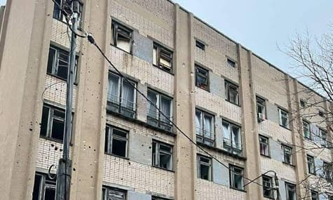 россияне обстреляли роддом в Херсоне