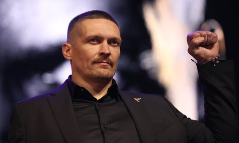 Усик відмовився від титулу WBO та втратив звання абсолютного чемпіона світу