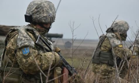 Щоденні втрати української армії скоротилися завдяки постачанню західної зброї — Зеленський