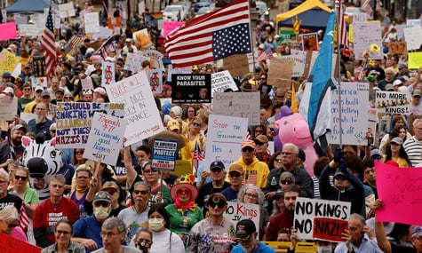 У США по всій країні протестували проти політики Трампа. Республіканці назвали мітинги «ненавистю до Америки»