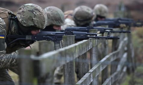 Possible fighter jets from Poland, first battalion completes training in Germany: last night's highlights