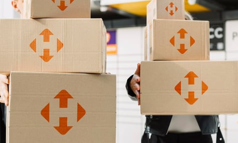 «Нова пошта» оновить тарифи на доставлення посилок. Як зміняться ціни?