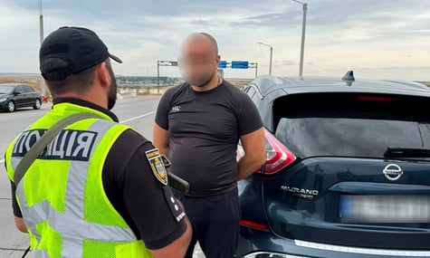 Поліціянти розшукали водія, який міг спровокувати ДТП на Миколаївщині
